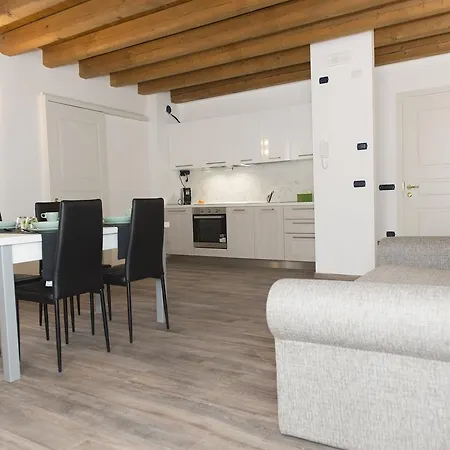 Eremitani Aparthotel Padua